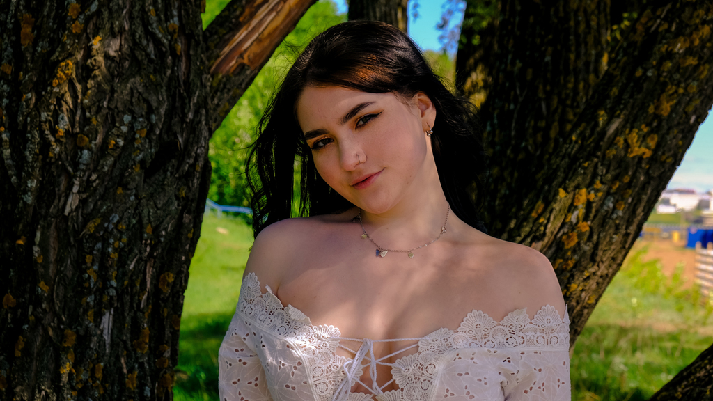  online at GirlsOfJasmin