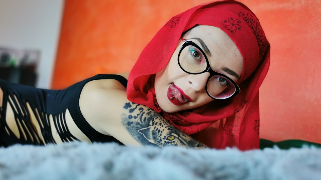  online at GirlsOfJasmin