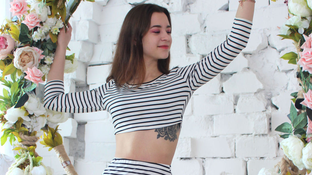  online at GirlsOfJasmin